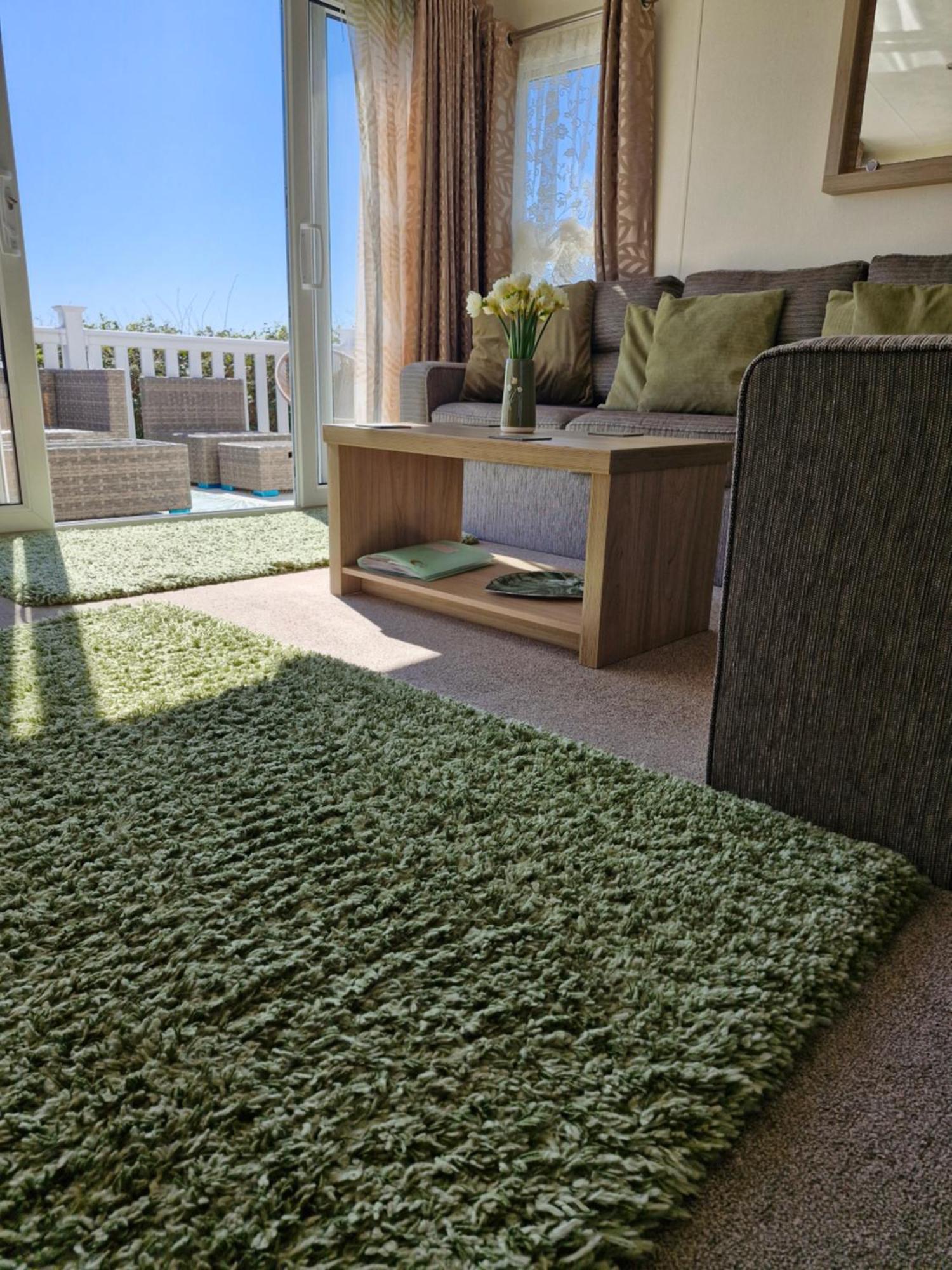 Beautiful 2 Bedroom Caravan, Holiday Park Tenby Saint Florence Bagian luar foto